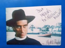 Vladek Sheybal 'Puppet on a Chain' 'UFO' Signed  6 x 4 photograph