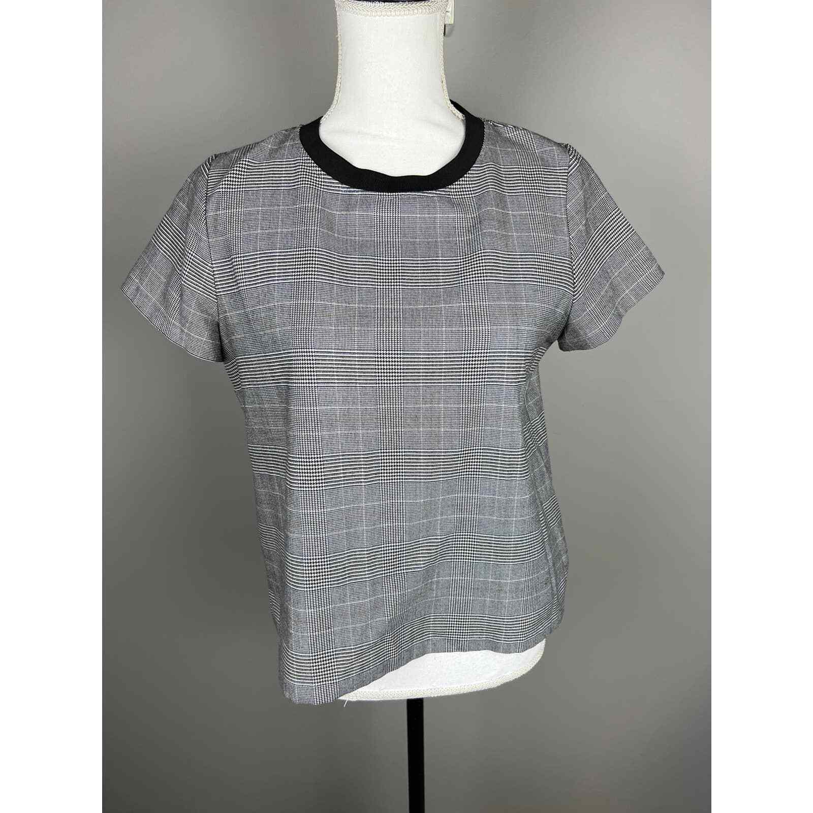 Zara Basic Short Size Medium - image 1