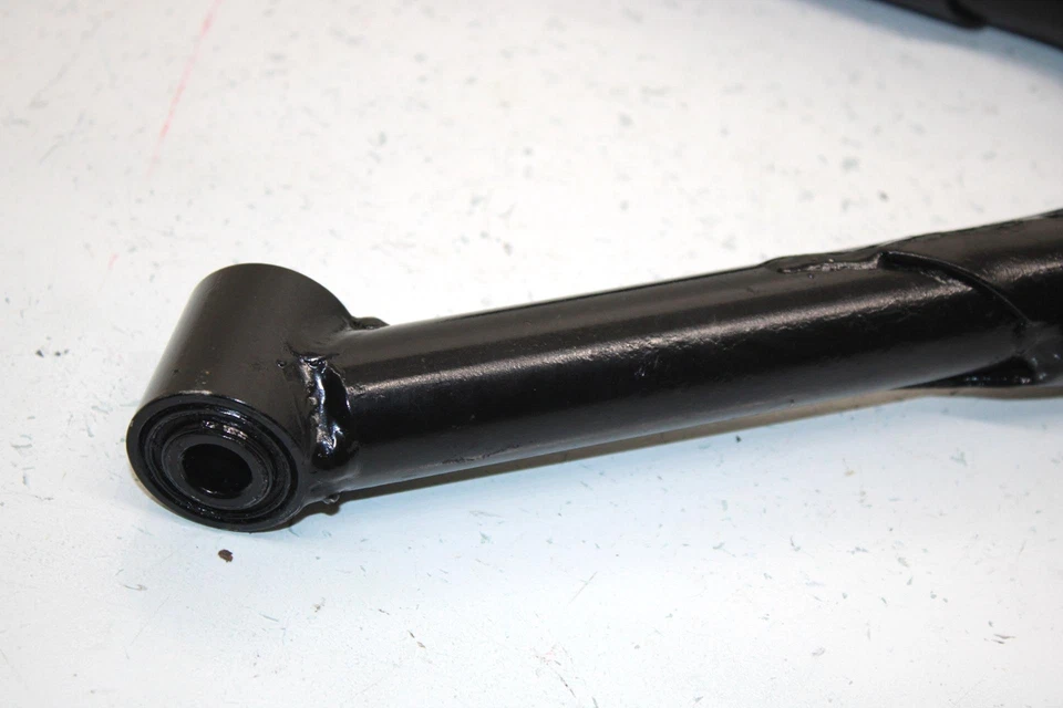 Conjunto de brazo de suspensión derecho 88 Kawasaki Bayou 220 OEM 21187-1066 AK5 Foto 4 de 4