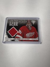 2012-13 Panini Titanium Game Worn Gear #GGJH1 Jimmy Howard RED WINGS