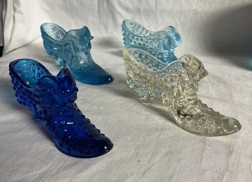 Lot Of 4 Glass Shoes With Cat Heads Daisy Button Hobnail Blue Clear Fenton?
