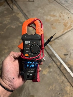 Klein Tools CL390 Auto-Ranging Digital Clamp Meter (CL390)