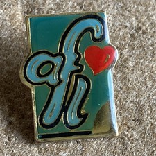 Pin’s CAF aides financières individuelles aux familles