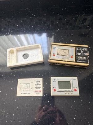 NINTENDO GAME & WATCH - Ungeziefer - Originalverpackt mit Anleitung passende Seriennummern