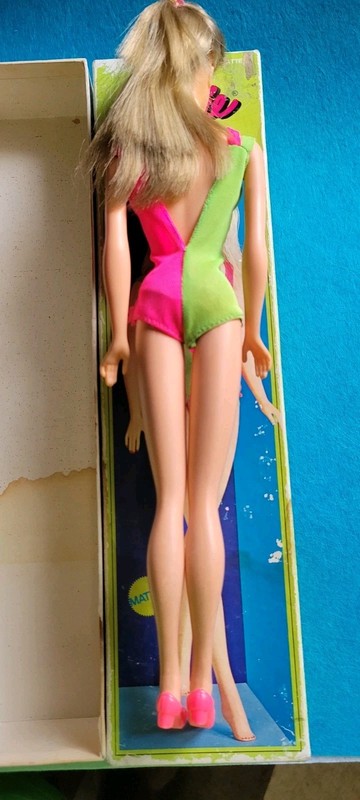 VINTAGE MATTEL STANDARD BARBIE W/BOX