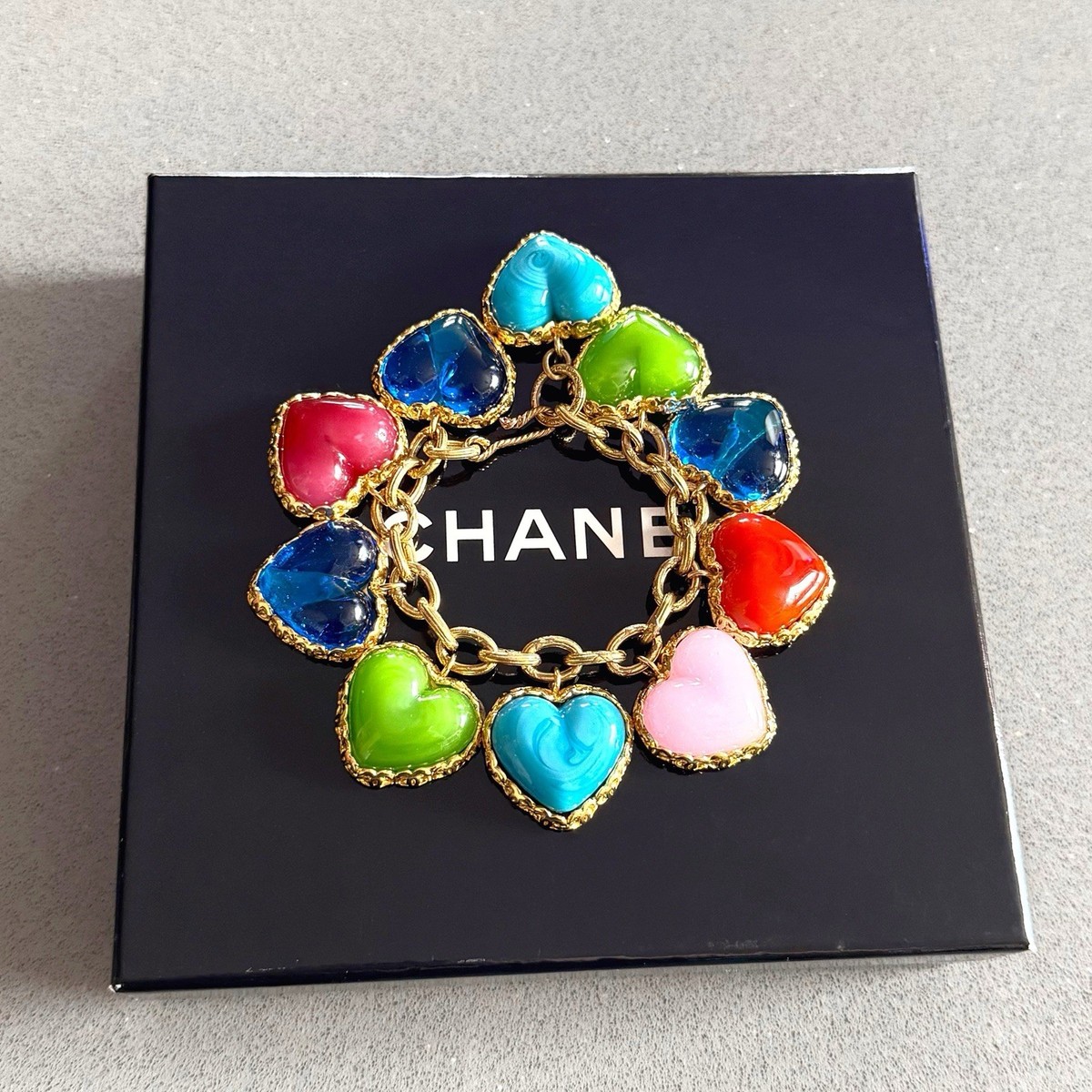 CHANEL Rarest Vintage 1993 Gripoix Glass Heart Charm Bracelet | eBay