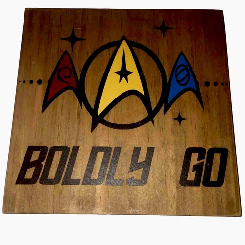 Star Trek Boldly Go Wooden Sign - Picture 2 of 6