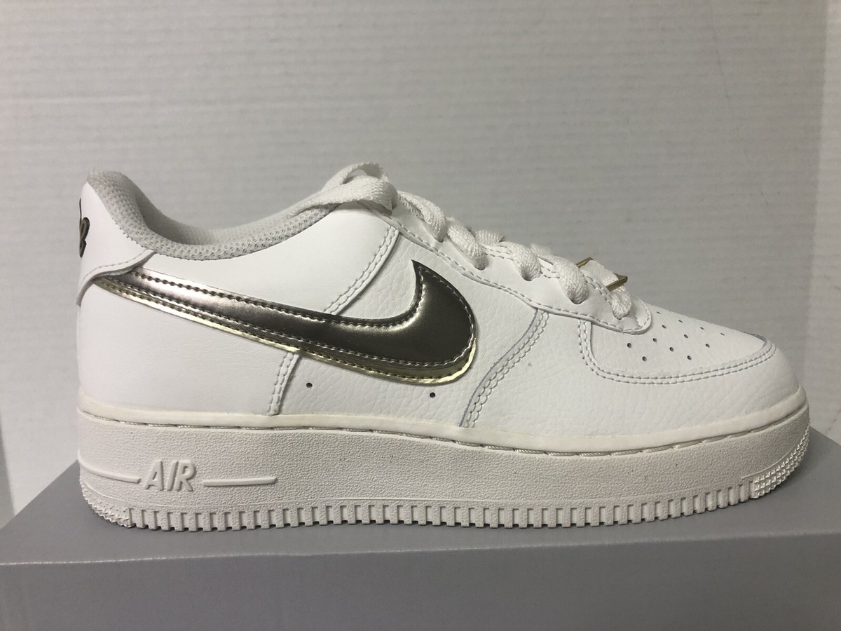 Nike Air Force 1 ホワイト/ゴールド Nike Air Force 1 LV8 GS AF1 White Gold Shoe DH9595-001 Wmn