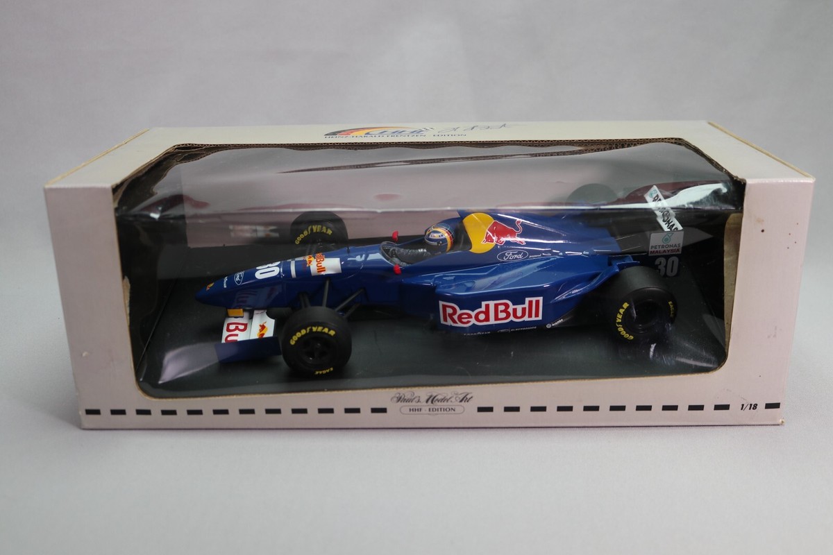 Pauls Model Art 1/18 ザウバー フォード Red Bull Pre-Order] Red Bull F1 RB19 #1 Max Verstappen Winner US Las