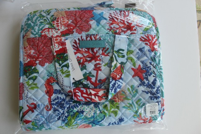 vera bradley iconic hanging travel organizer
