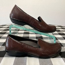 Dansko Olivia Pebbled Leather Slip on Loafer Shoes Size 38/ US 7.5-8 Brown Red