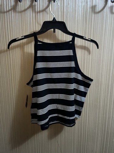 Women’s Plus Size Torrid High Striped Neck Crop Top Size 2 - Picture 3 of 4