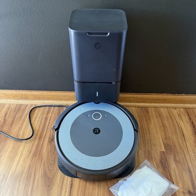iRobot Roomba I4 4552 Black Robot Vacuum Cleaner With Automatic Dirt Disposal