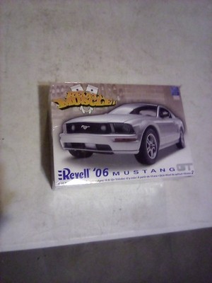 A2A Revell 2006 Ford Mustang GT 1:25 Model Kit #85-2839 NIB  Factory Sealed 