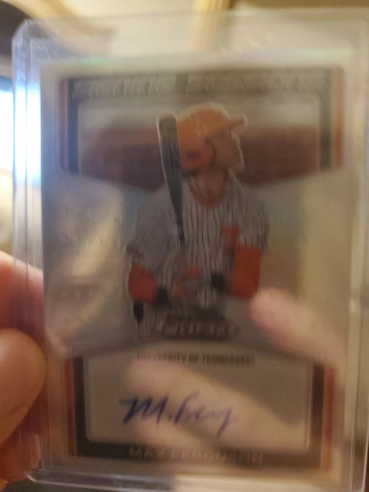 📈 2022 Prizm Draft Picks Max Ferguson Signing Sessions Silver Prizm Auto #SS-MX - Image 2 of 4