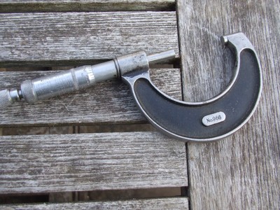 VINTAGE MOORE & WRIGHT MIKROMETER 1-2'' no 966 v / gut