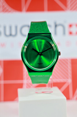 New Limited Swiss Made Swatch DEEP SHINE GLITTER GREEN GG213  Silicon 34MM NEW