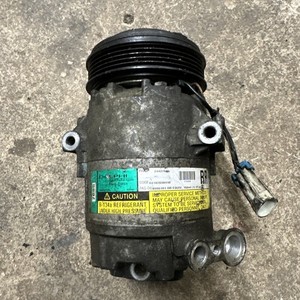 Klimakompressor Kompressor Klimaanlage 24427685 Opel Corsa C 1.0