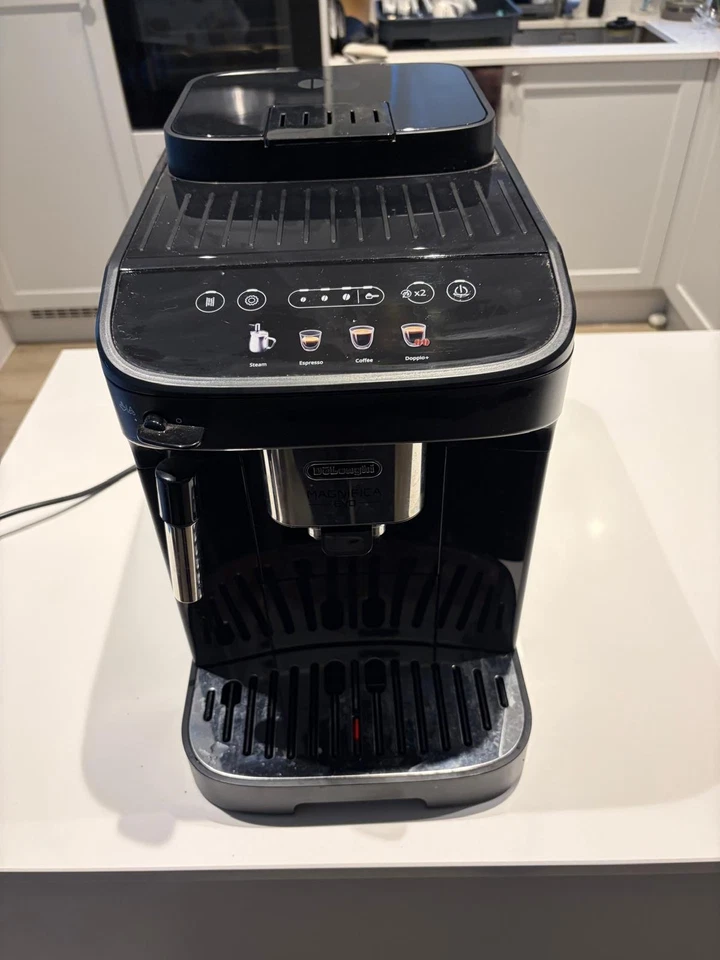 De'Longhi Magnifica ECAM290.22.B Evo Fully Automatic Bean-to-Cup Coffee Machine, photo 2 of 5
