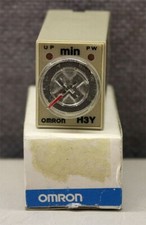 Omron H3Y-2 220V 10m Solid-State Timer New