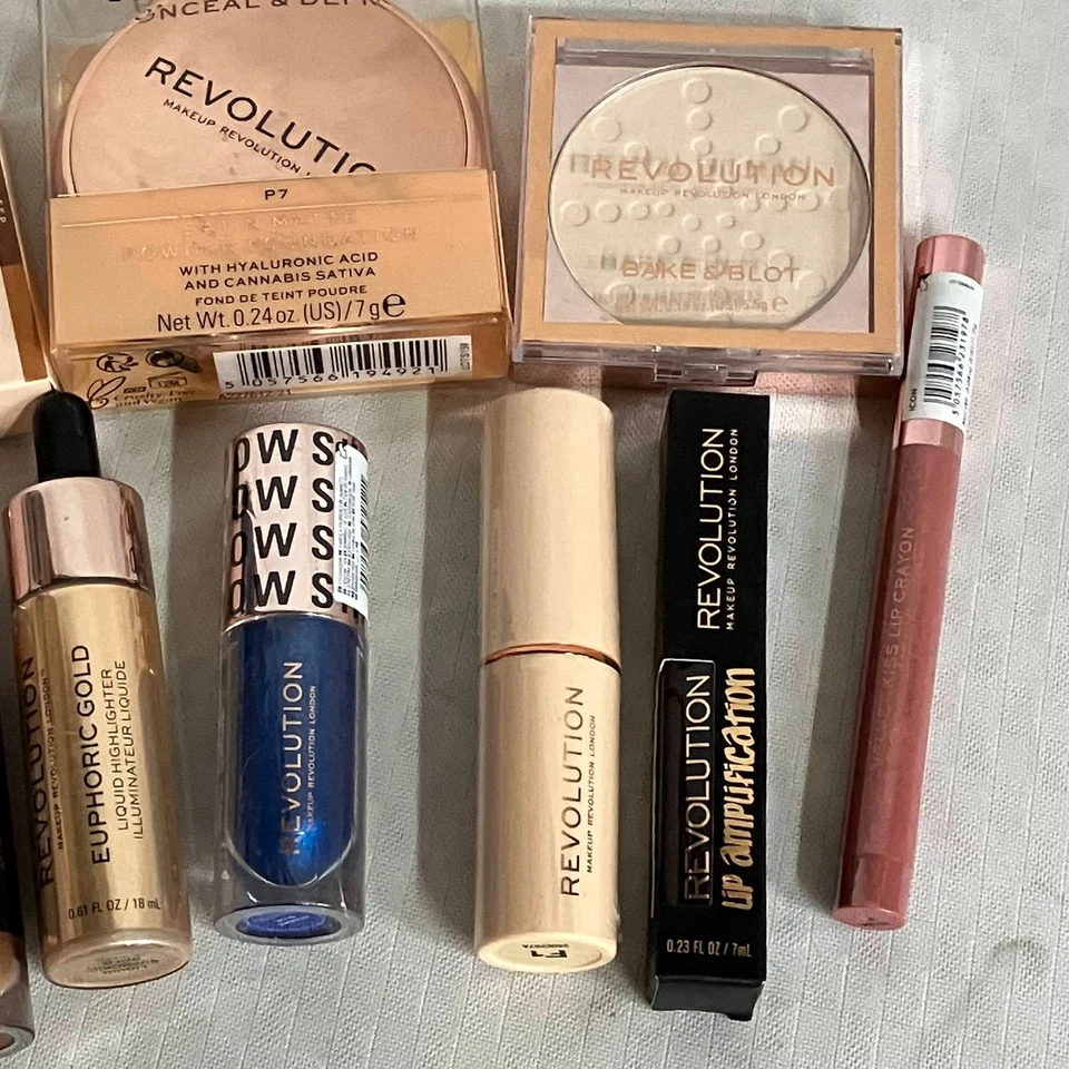 Makeup Revolution Set Of 10 PCs Contour Powder Conceal Liquid Highlighter & More - Image 3 of 3