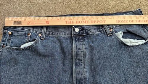 Levis 501 Jeans Mens 44x32 Blue Button Fly Straight Leg Classic Fit Work Wear - Picture 4 of 11