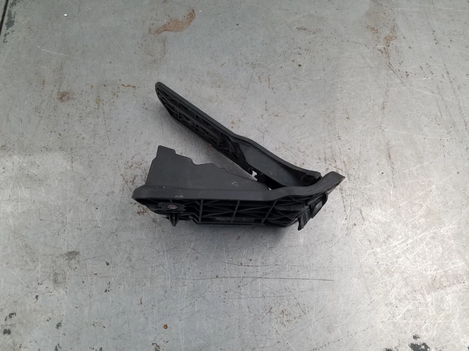 2015 Chevy Corvette C7 Z06 Accelerator Throttle Pedal #0947 D4 - Image 4 of 4