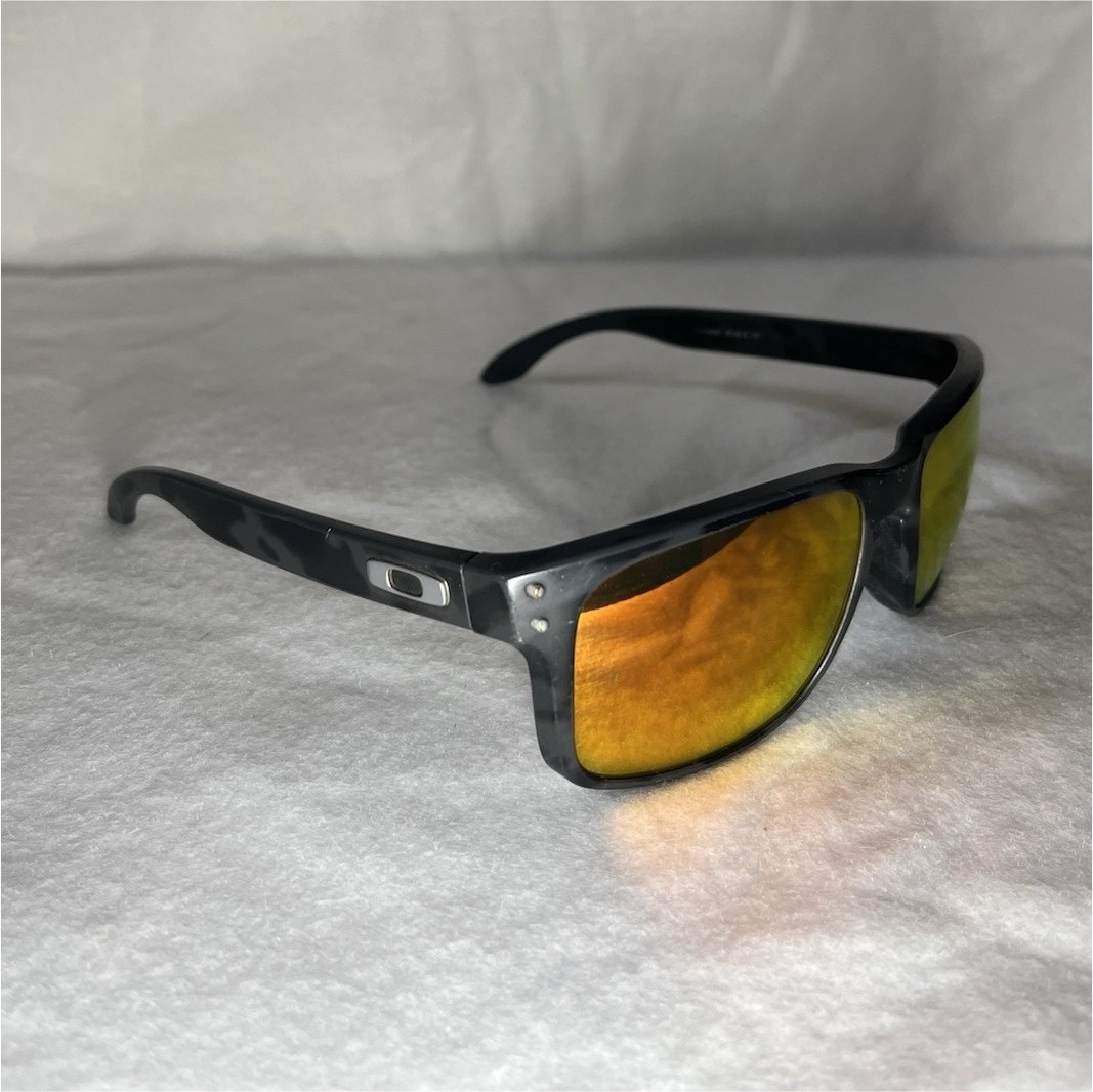 Oakley Rectangular Sunglasses Black Frame Gold Mi… - image 1