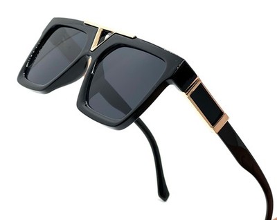 Sunglasses Men Designer Fashion Gold Metal Bar Dark Black Lens