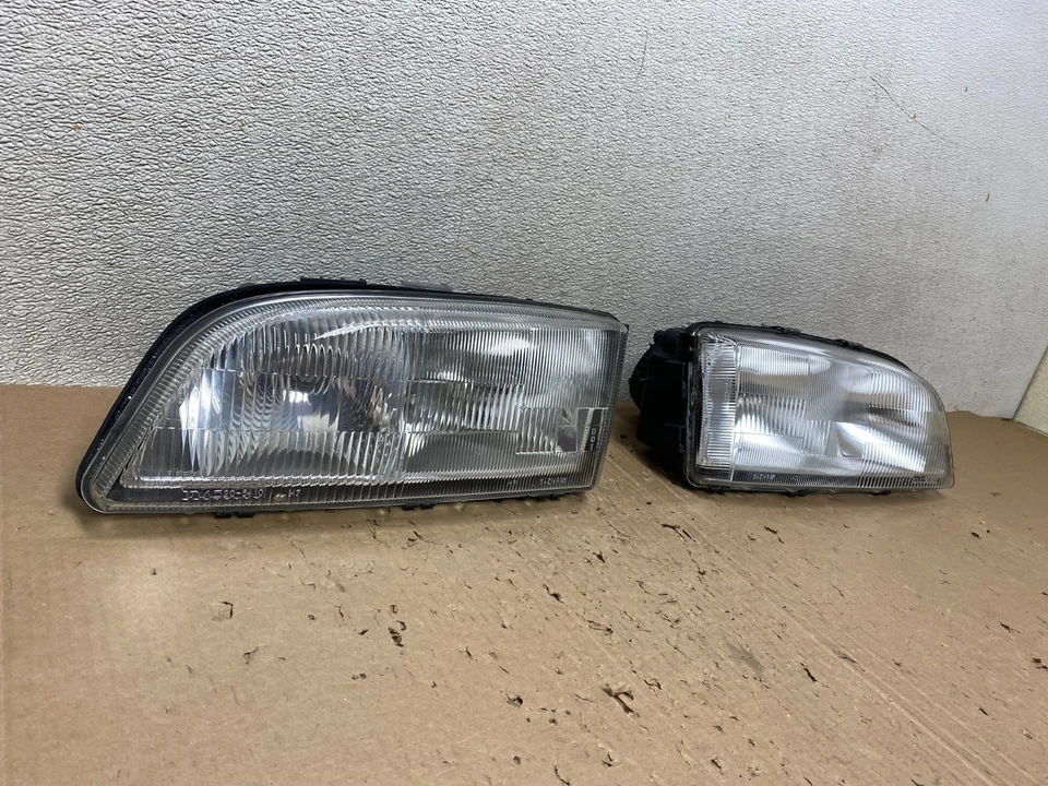 Faros halógenos laterales izquierdo+derecho Volvo S70 C70 V70 1997-2000 TYC U0577 DW Foto 3 de 4