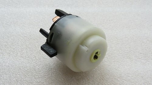 Audi A4 A6 / VW PASSAT / SEAT - Zündschalter / Ignition Starter Switch 4B0905849