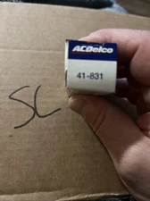 Genuine GM ACDelco OEM Spark Plug 41-831 / 88901037 NOS