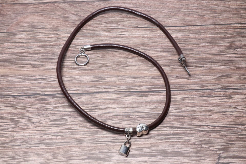 Collares De Cordón De Cuero Para Hombre - 4 Unidades Negras Con Cierre Seguro (3mm, 40-55cm, Estilo Clásico)