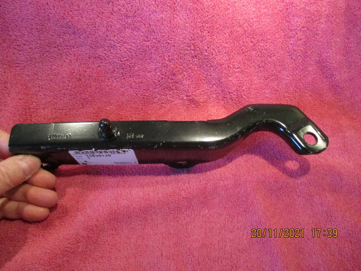2006-2010 HUMMER H3 GENUINE BRAND NEW OEM RIGHT HOOD HINGE 2006-2010 HUMMER H3 GENUINE BRAND NEW OEM RIGHT HOOD HINGE