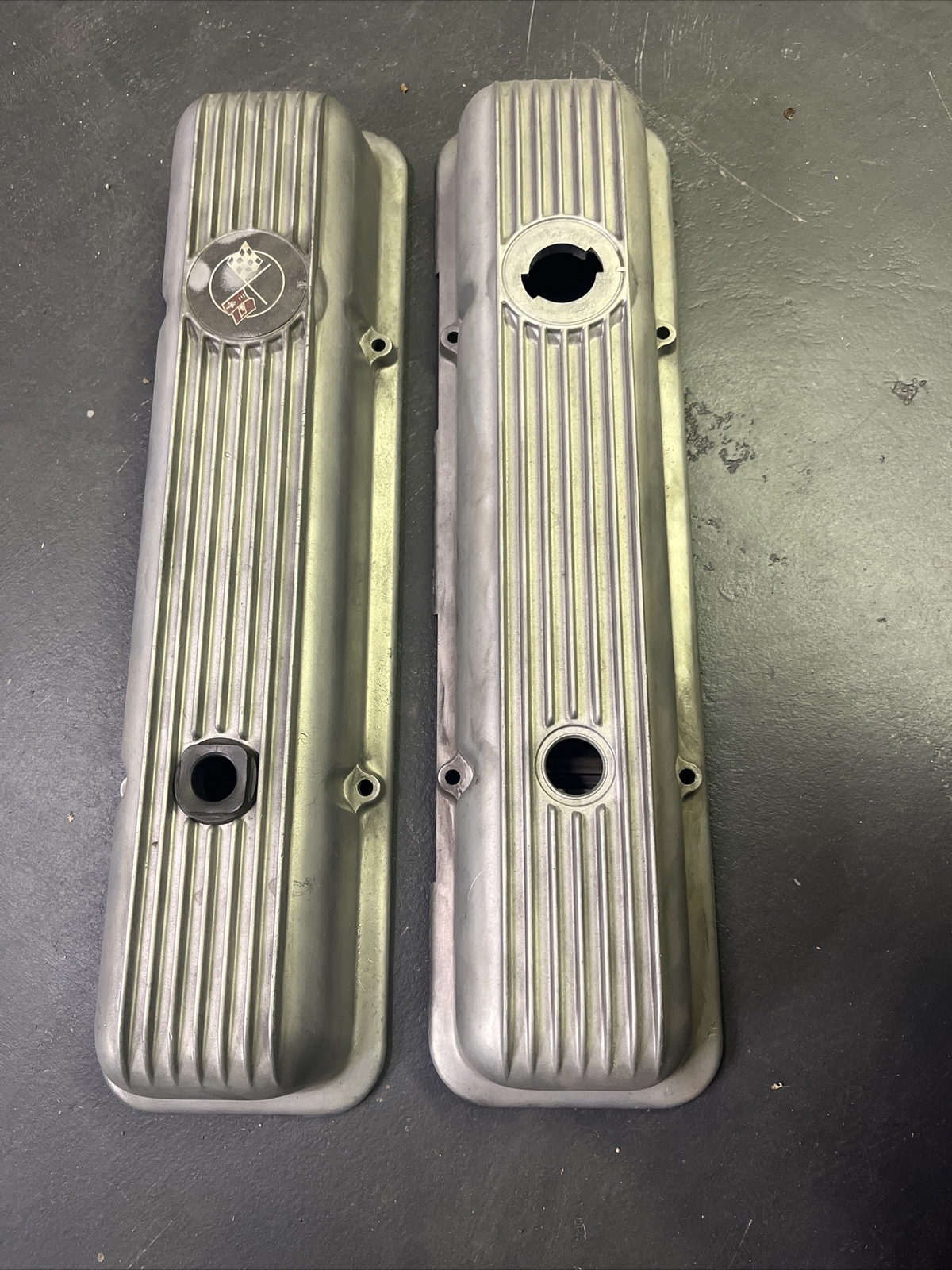 19781982 Corvette Valve Covers L82 L82 Black Aluminum Finned Pair eBay