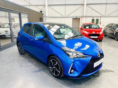 2017 Toyota Yaris 1.5 VVT-i Design Euro 6 5dr HATCHBACK Petrol Manual - Picture 16 of 24