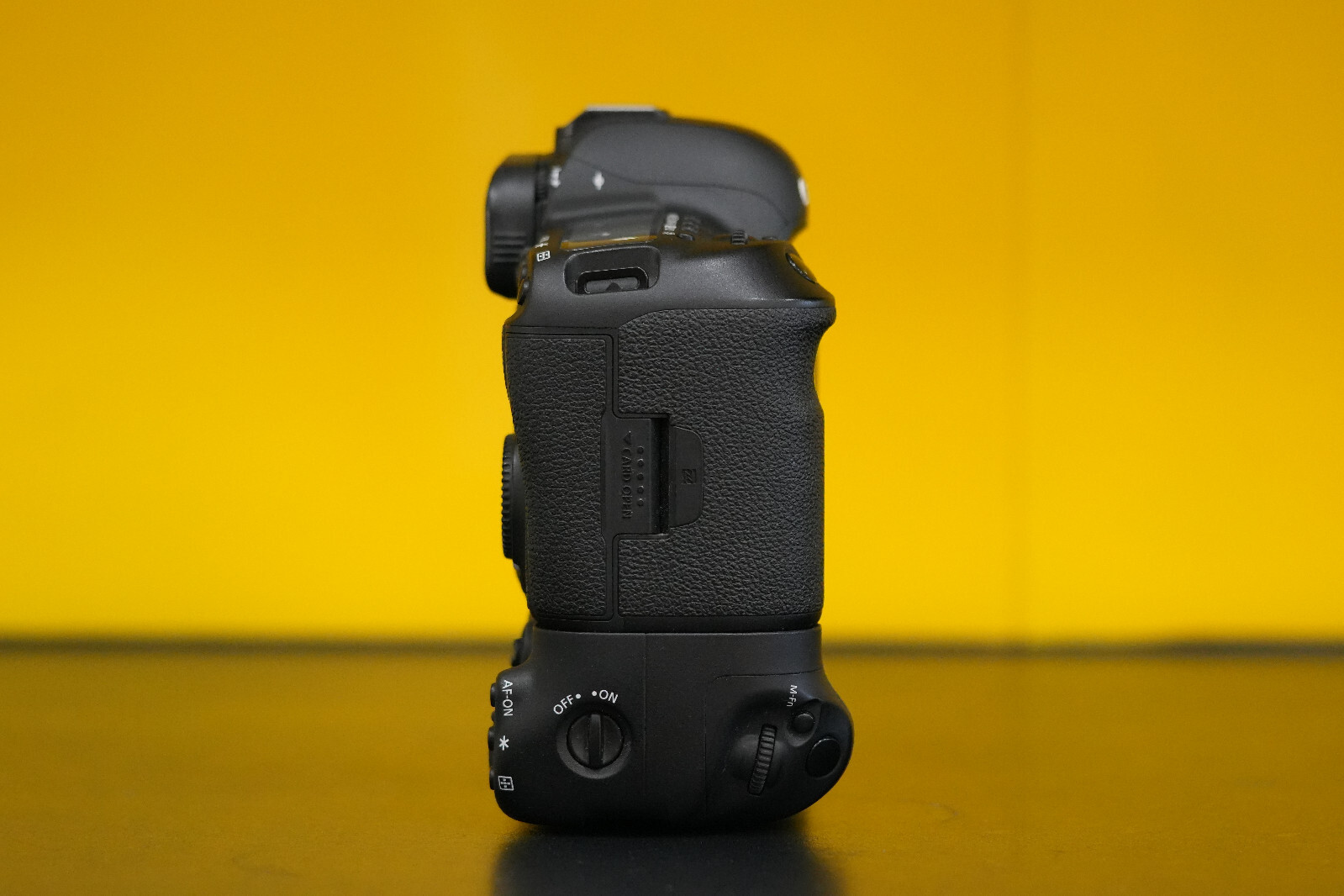 Canon EOS 5D Mark IV 30.4MP Digital SLR Camera with Battery Grip