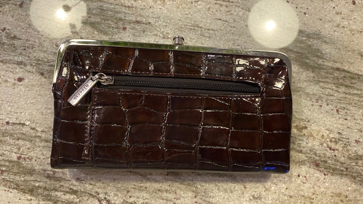 Diverso Italy Brown Alligator Print Patent Wallet/Clutch | eBay Diverso Italy Brown Alligator Print Patent Wallet/Clutch | eBay