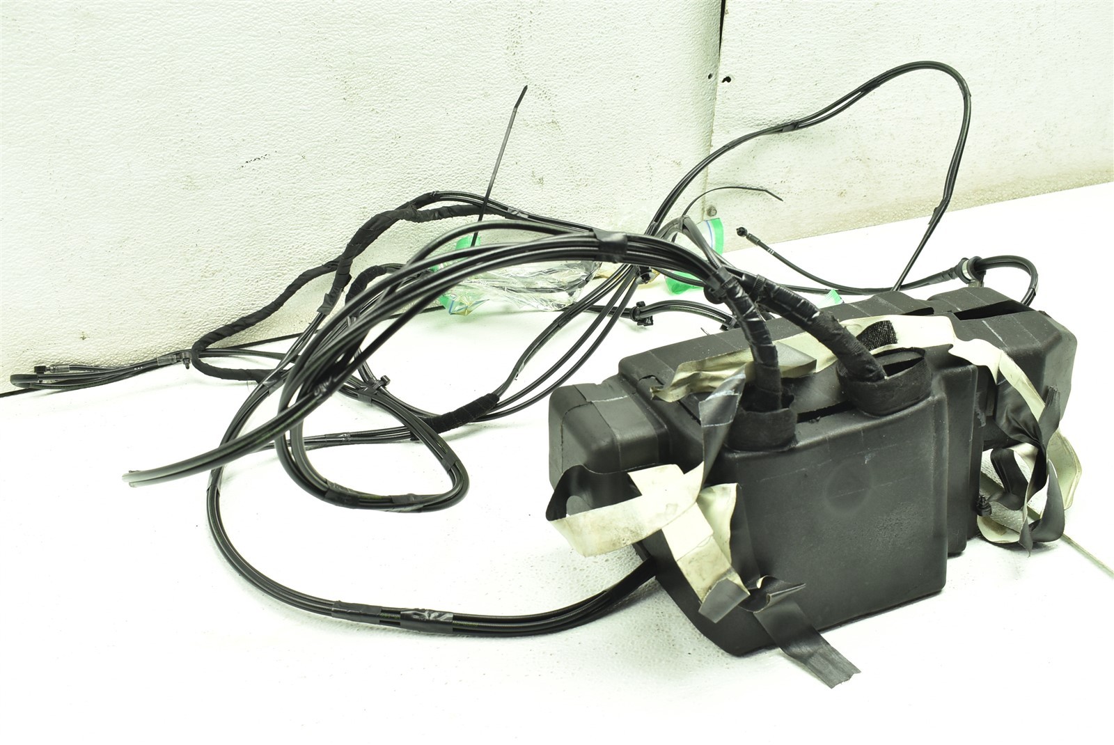  McLaren 570s Convertible Roof Hydraulic Pump Unit Factory OEM HB71565-002
