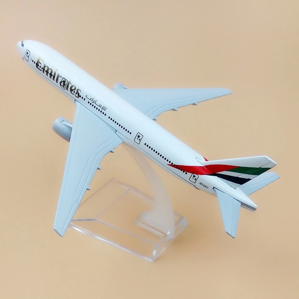 Modellino aereo Diecast in lega 1:400 16 cm Emirates Boeing 777-31HER Collection - Immagine 2 di 4