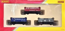Hornby Railroad R6482 LWB Open Plank Wagon Assorted Liveries Triple Pack