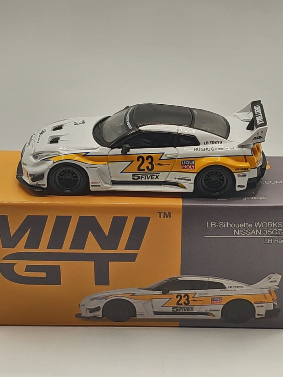Mini GT Nissan R35 LBWK-Silhouette Works GT 35GT-RR Ver.1 LB Mini GT Nissan R35 LBWK-Silhouette Works GT 35GT-RR Ver.1 LB