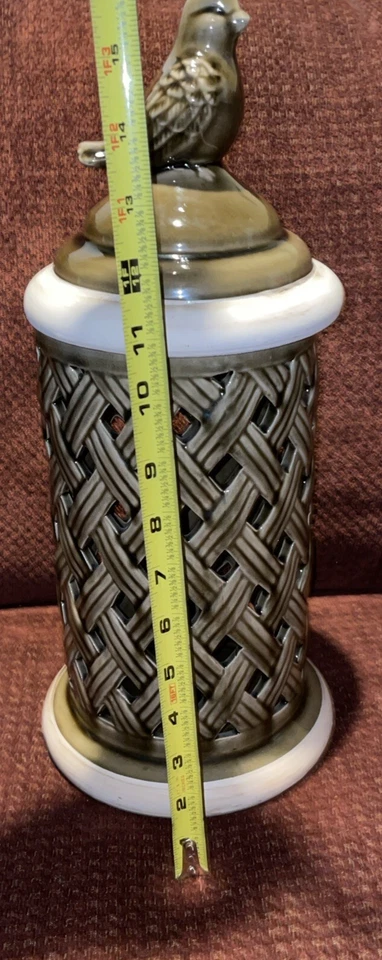 Vela Tejida Pájaro 16.5" Verde Salvia Cerámica Huracán Sin Llama Valerie Hill Foto 2 de 3