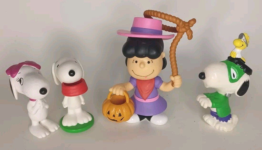 Vintage Peanuts Halloween Snoopy Frankenstein Lucy PVC Figure Lot of 4