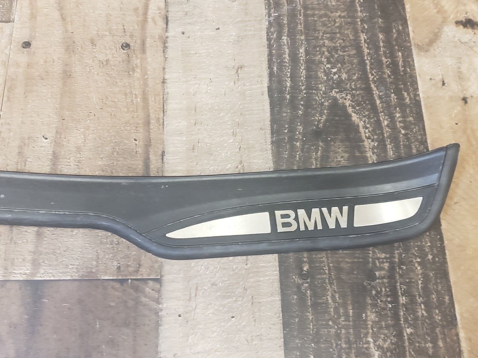 06-10 BMW E90 325 328 330 Sedan Rear Right Door Sill Step Plate  