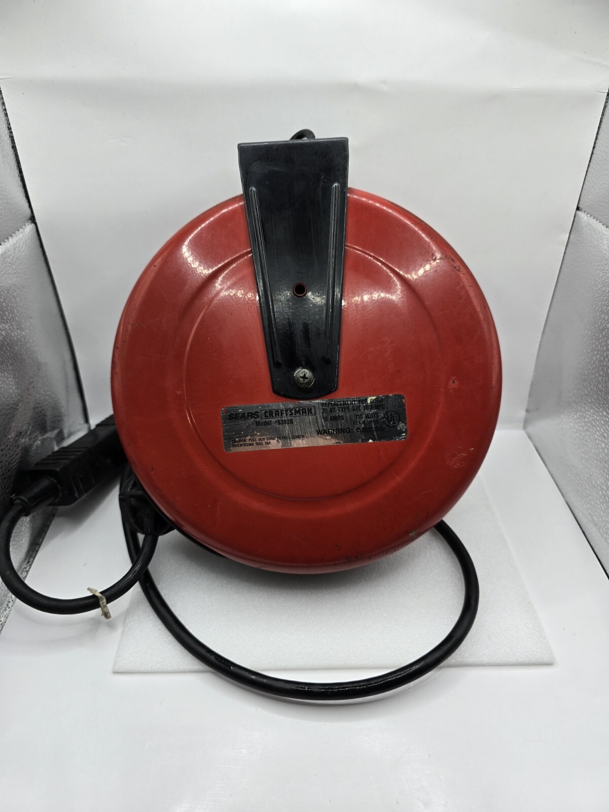 CRAFTSMAN MODEL 83928 RETRACTABLE 30 FT EXTENSION CORD REEL, 16/3, TRI