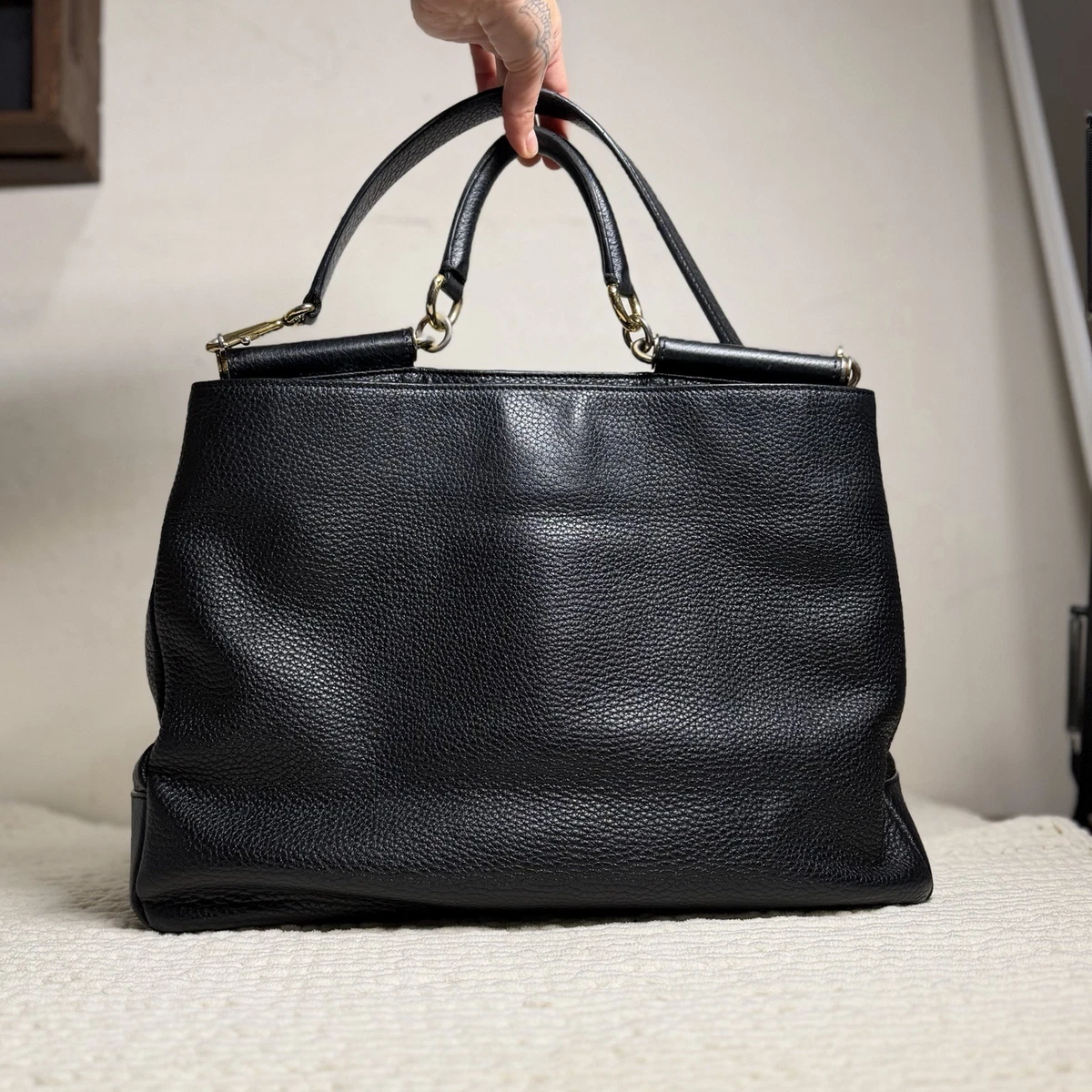25+ Dolce&Gabbana Leather Exterior Large Bags & Handbags for Women