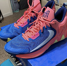 Men&rsquo;s Nike Giannis Immortality Low Top Basketball Sneakers Blue Pink US 13