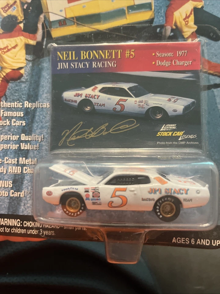 Johnny Lightning Stock Car Legends Neil Bonnett #5 Dodge Charger 1:64 Foto 2 de 4
