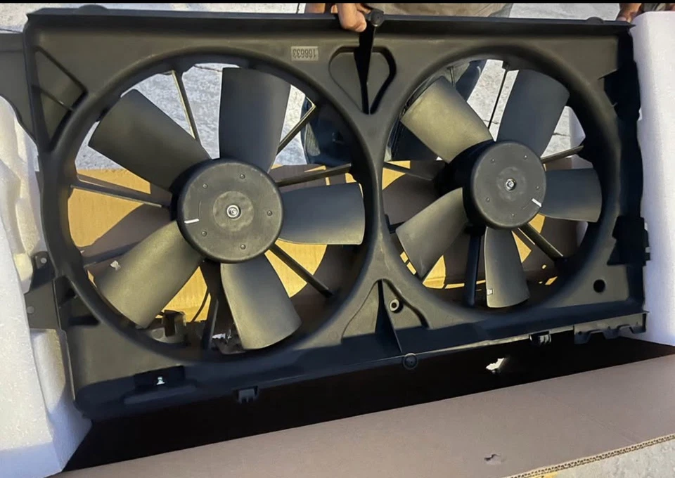 Repuesto de ventiladores de refrigeración del radiador para Ford Expedition 2015-2017 Foto 2 de 2